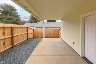 1637 Carnahan Dr, Grants Pass, OR 97527 - Photo 21