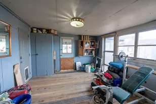 65665 SW 61st St, Bend, OR 97703 - Photo 3