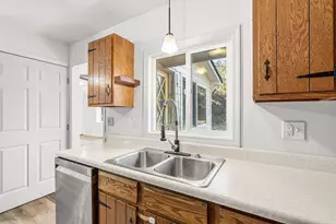 437 Cumberland Dr, Grants Pass, OR 97527 - Photo 11