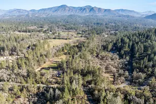 437 Cumberland Dr, Grants Pass, OR 97527 - Photo 61