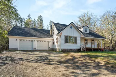 437 Cumberland Drive, Grants Pass, OR 97527 - Photo 1