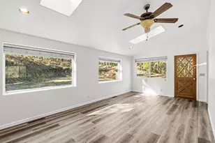 437 Cumberland Dr, Grants Pass, OR 97527 - Photo 9