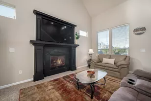 1325 NW 16th Ct, Redmond, OR 97756 - Photo 5