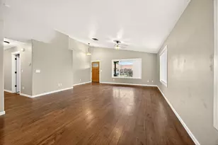 1743 Kellenbeck Ave, Grants Pass, OR 97527 - Photo 25