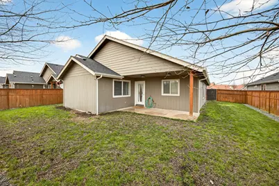 1743 Kellenbeck Avenue, Grants Pass, OR 97527 - Photo 33