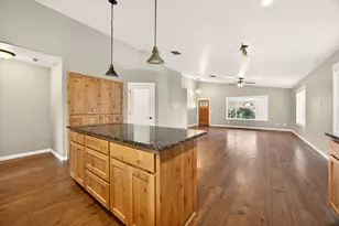 1743 Kellenbeck Ave, Grants Pass, OR 97527 - Photo 17