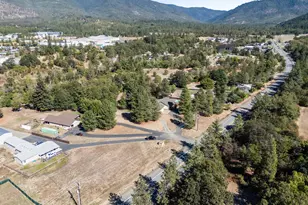 3000 Merlin Rd, Grants Pass, OR 97526 - Photo 39