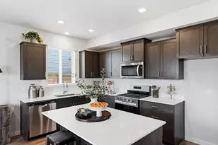 21220 SE Pelee Dr, Bend, OR 97702 - Photo 5