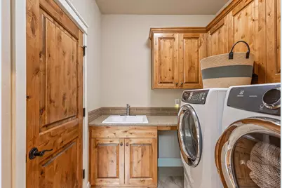 20870 Golden Gate Place, Bend, OR 97702 - Photo 31