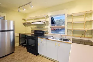 1545 NW 3rd St, Bend, OR 97703 - Photo 9