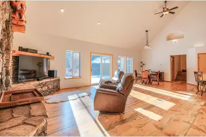 17879 Kodiak Lane, Bend, OR 97707 - Photo 3