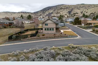 540 Crestdale Way, Klamath Falls, OR 97603 - Photo 13