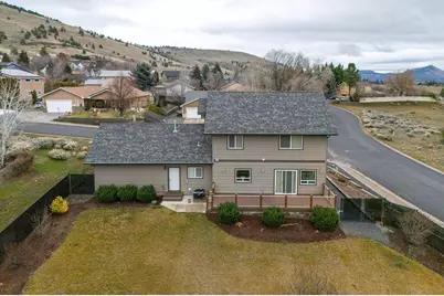 540 Crestdale Way, Klamath Falls, OR 97603 - Photo 9