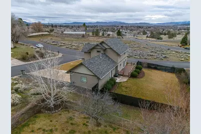 540 Crestdale Way, Klamath Falls, OR 97603 - Photo 7