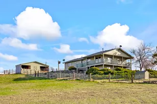 896 SE Dover Ln, Madras, OR 97741 - Photo 1