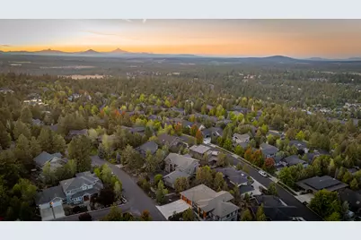 3209 NW Fairway Heights Drive, Bend, OR 97703 - Photo 29