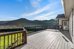 1401 7th Ave, Gold Hill, OR 97525 - Photo 5