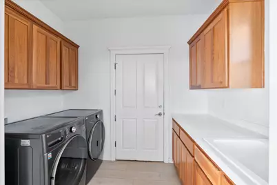 1401 7th Avenue, Gold Hill, OR 97525 - Photo 15