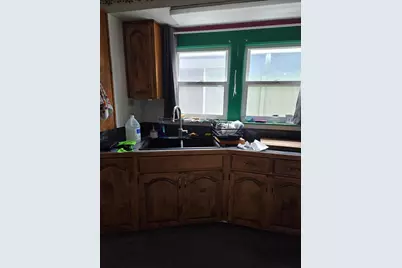 1031 W 10th Street, Medford, OR 97501 - Photo 7