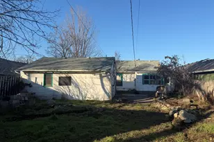 1031 W 10th St, Medford, OR 97501 - Photo 19