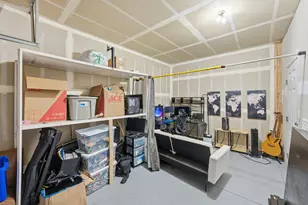 2548 SW Kalama Ave, Redmond, OR 97756 - Photo 19