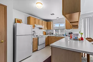 3040 Sheraton Ct, Medford, OR 97504 - Photo 7
