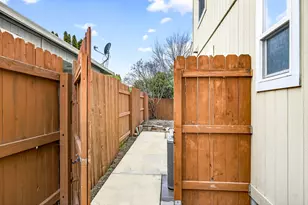 691 Spring Valley Dr, Medford, OR 97501 - Photo 41