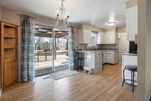 62946 Florence Dr, Bend, OR 97701 - Photo 5