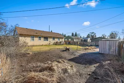 639 NW 8th Street, Redmond, OR 97756 - Photo 11