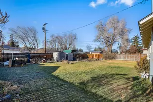 639 NW 8th St, Redmond, OR 97756 - Photo 13