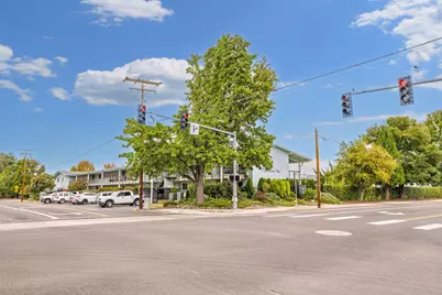 737 Stevens Street #103, Medford, OR 97504 - Photo 27