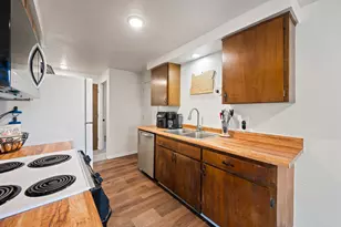 546 SE Centennial St, Bend, OR 97702 - Photo 9