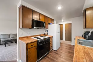 546 SE Centennial St, Bend, OR 97702 - Photo 11