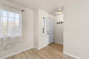 2030 Brookhurst St, Medford, OR 97504 - Photo 5