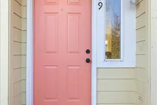 2030 Brookhurst St, Medford, OR 97504 - Photo 3