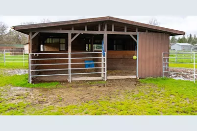 2453 Stringer Gap Road, Grants Pass, OR 97527 - Photo 77