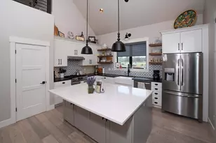 66505 Gerking Market Rd, Bend, OR 97703 - Photo 45