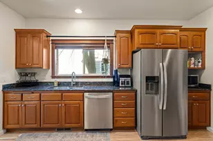 3640 Creek View Dr, Medford, OR 97504 - Photo 29