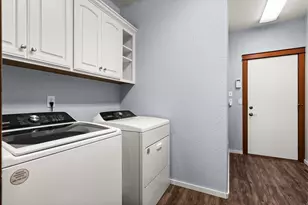 3640 Creek View Dr, Medford, OR 97504 - Photo 11