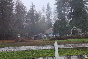 250 Bolt View Rd, Grants Pass, OR 97527 - Photo 5