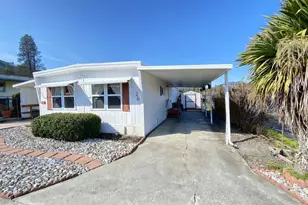 8401 Old Stage Rd, Central Point, OR 97502 - Photo 3