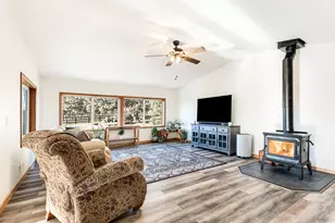 69975 Holmes Rd, Sisters, OR 97759 - Photo 9