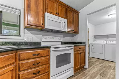 420 Crystal Springs Road, Grants Pass, OR 97527 - Photo 13