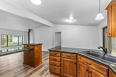420 Crystal Springs Road, Grants Pass, OR 97527 - Photo 15