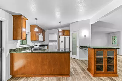 420 Crystal Springs Road, Grants Pass, OR 97527 - Photo 11