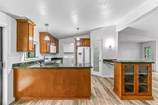 420 Crystal Springs Rd, Grants Pass, OR 97527 - Photo 11