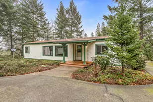 420 Crystal Springs Rd, Grants Pass, OR 97527 - Photo 7