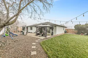 105 Queens Gate Ct, Central Point, OR 97502 - Photo 23