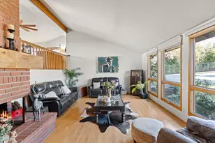 2798 Yvonne Rd, Medford, OR 97504 - Photo 5