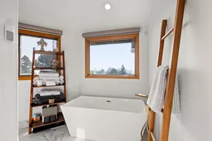 2798 Yvonne Rd, Medford, OR 97504 - Photo 19